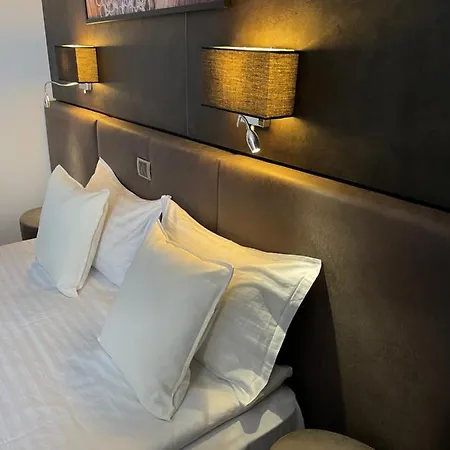 Lux Divina فندق براشوف