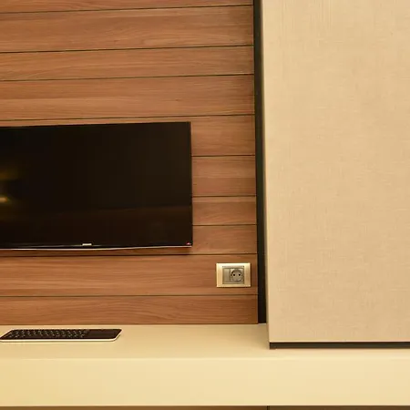 Lux Divina 3* براشوف